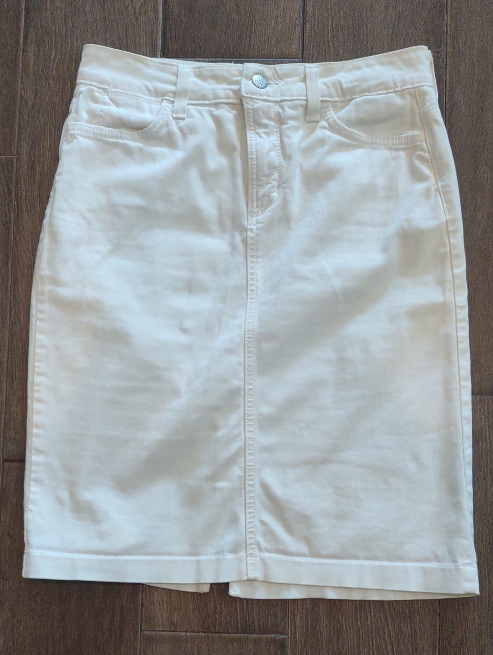 NYDJ White Soft Denim Pencil Skirt, Size 4, Stretch, Like New.